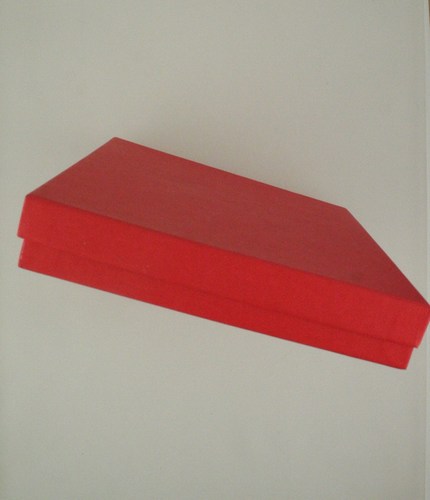 Red Cardboard Giftbox with Black Velvet Inner. Size approx 14cm x 18cm x 2.6cm.