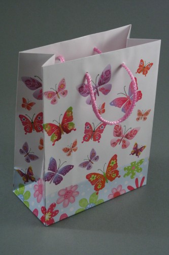 Butterfly Print Giftbag with Pink Corded Handle. Glossy Finish. Size Approx 15cm x 11.5cm x 6cm.