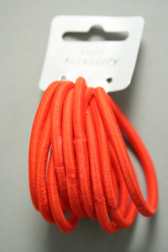 Red Snag Free Elastics. Card of 10.