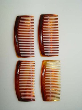 Pack of 4, 9cm Tort Combs