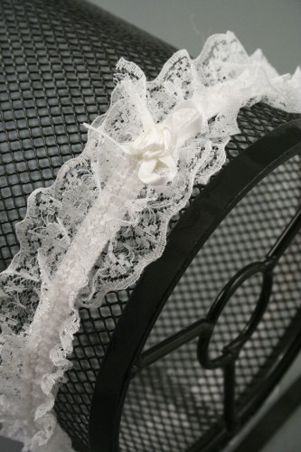 Brides Garter in Ivory
