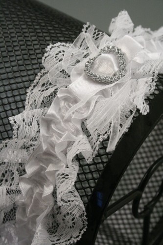 White Ribbon and Lace Garter with Centre Heart Detail.